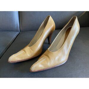BCBGMaxazria Tan Camel Leather Contrast Stitch Stacked Heels Pumps Slip On 8.5